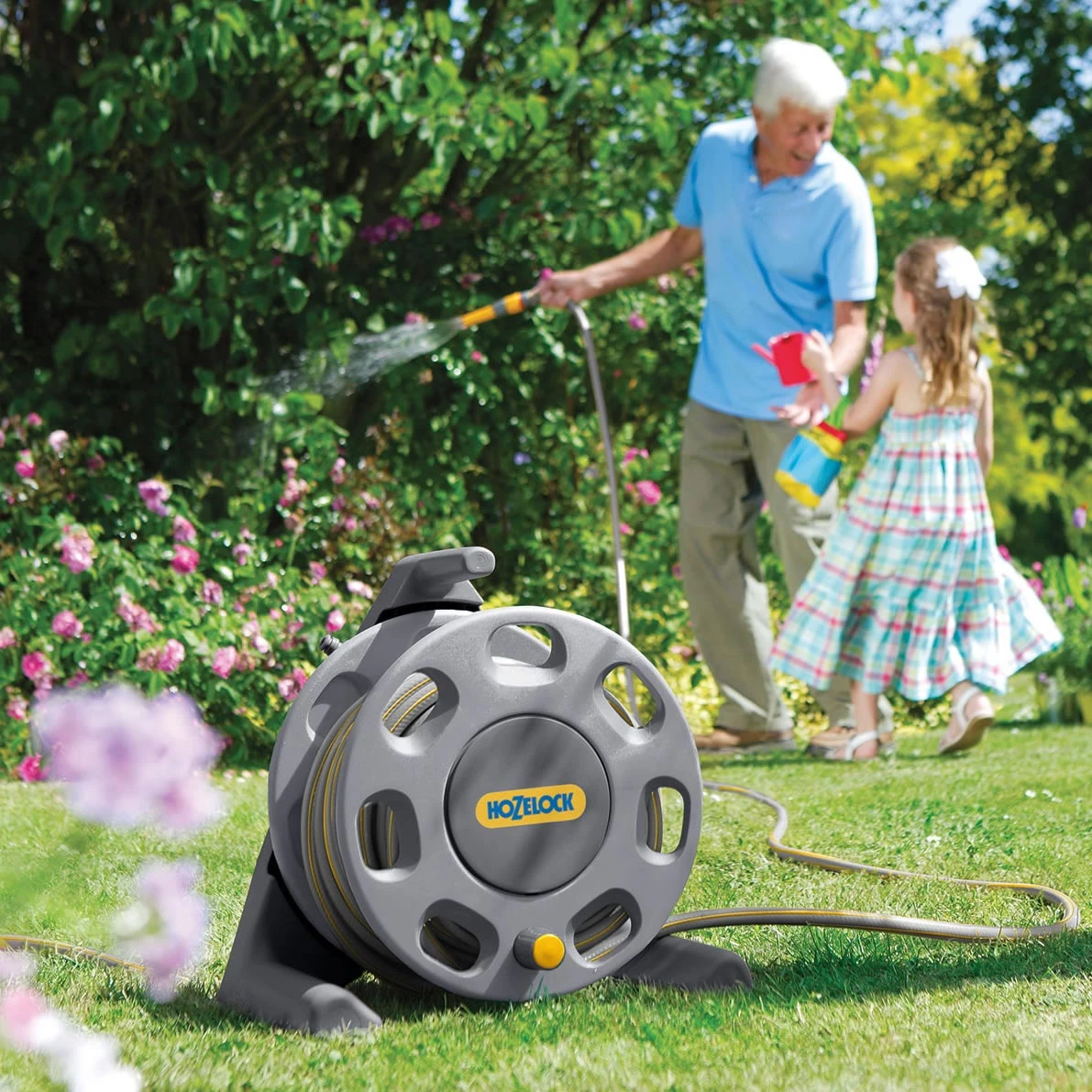 Hozelock Hose Reel With 25m Hose - 2412 2 Hozelock Hose Reel With 25m Hose - 2412 - Image 2