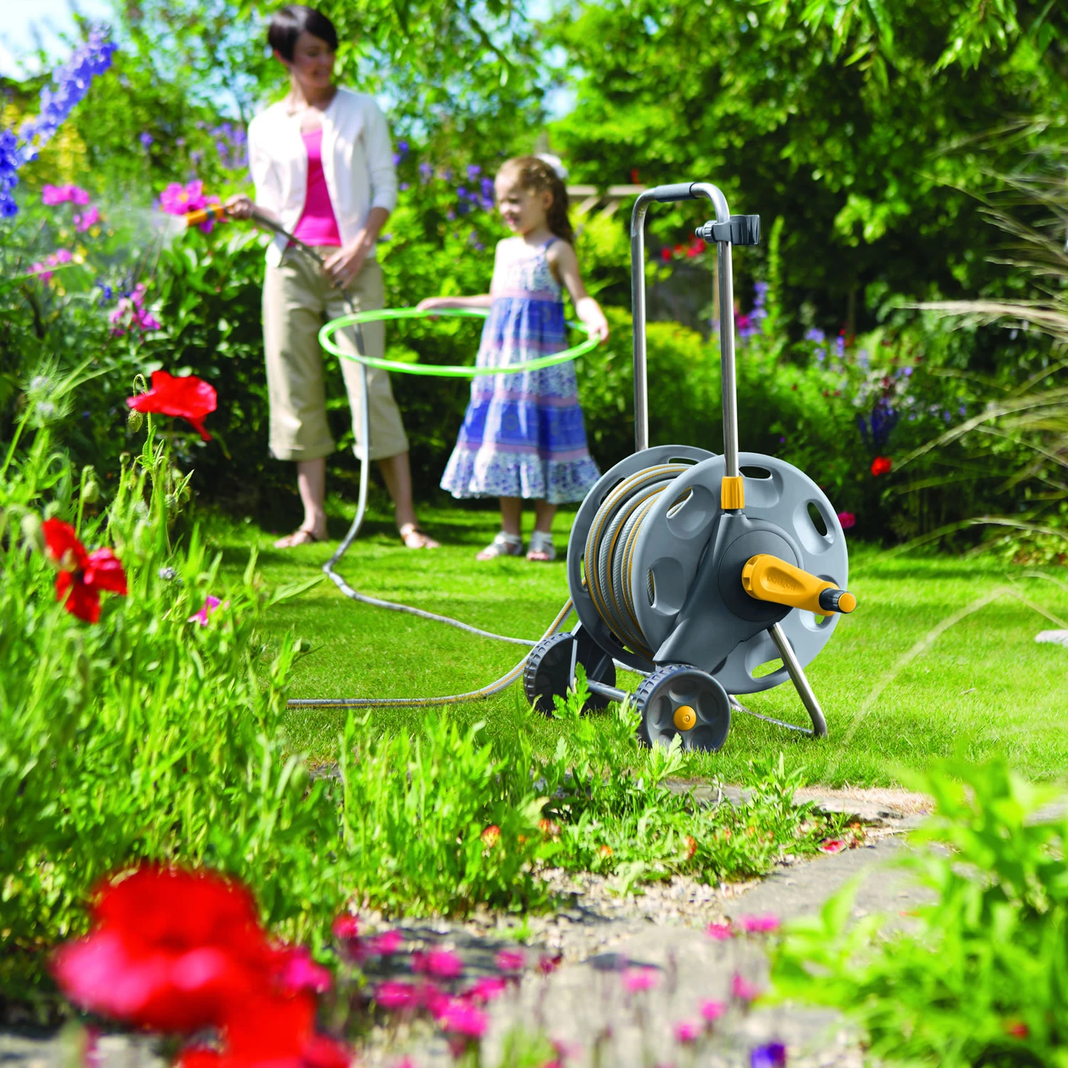 Hozelock 60m Hose Cart With 30m Hose - 2434 2 Hozelock 60m Hose Cart With 30m Hose - 2434 - Image 2