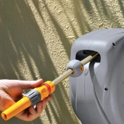 Hozelock Mini Auto Reel Hose System - 2485 -Cheap Hozelock || Kettler || Bosch Store 2485 detail 3