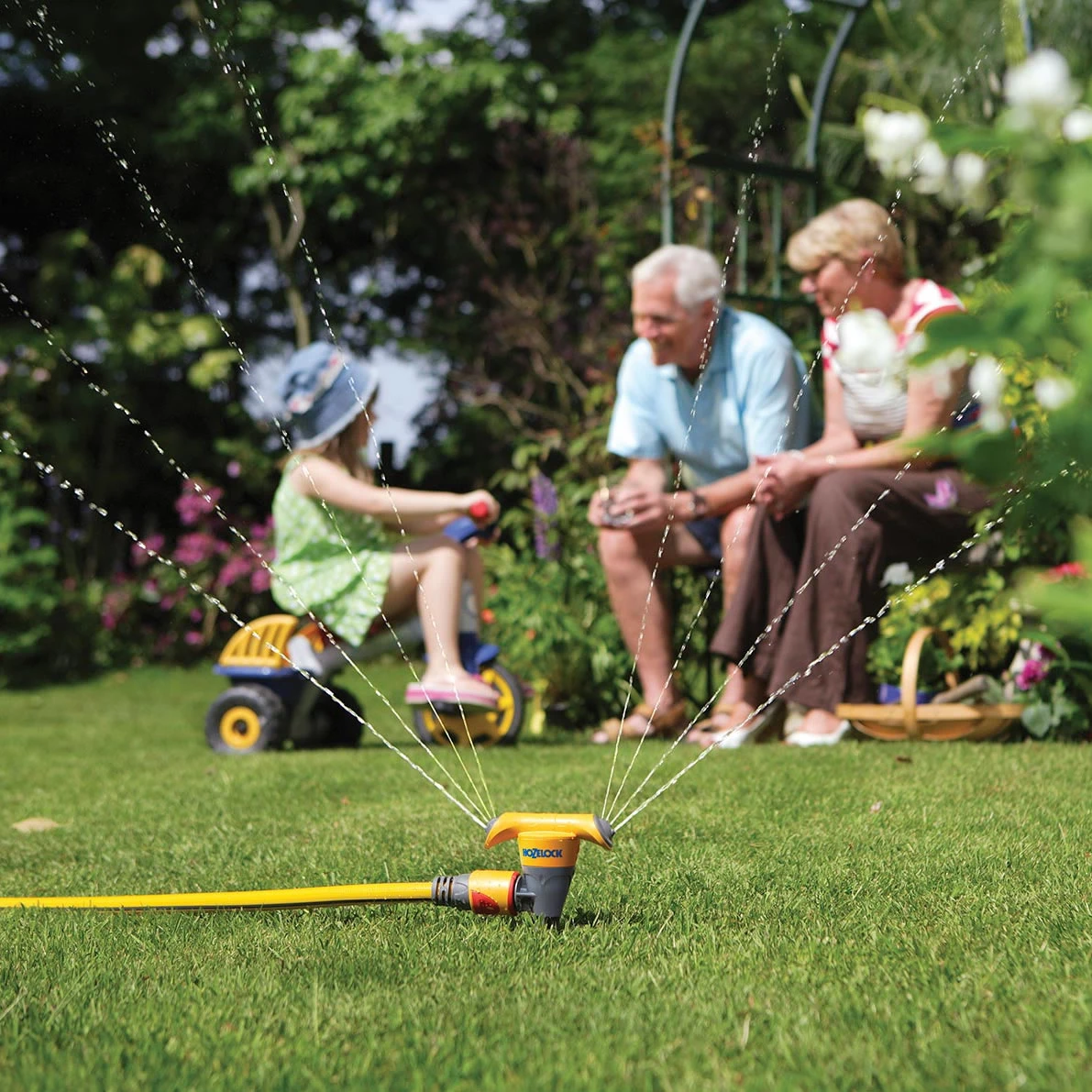 Hozelock Vortex Spike Sprinkler - 2510 2 Hozelock Vortex Spike Sprinkler - 2510 - Image 2
