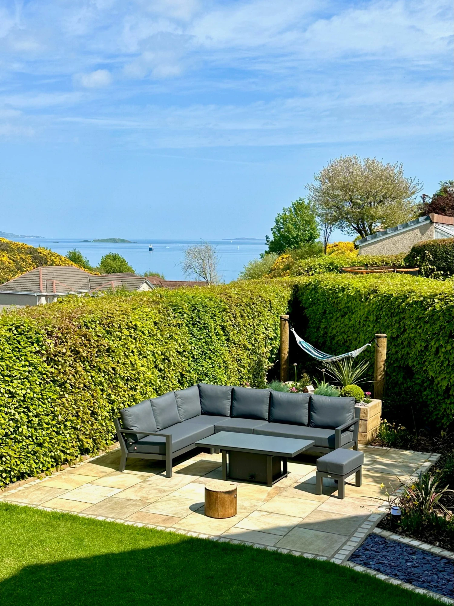 LIFE Timber Aluminium Corner Sofa Set In Lava / Carbon - No Extension 3 LIFE Timber Aluminium Corner Sofa Set In Lava / Carbon - No Extension - Image 3