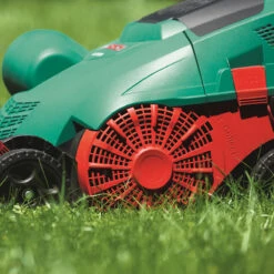 Bosch Lawn Rake ALR 900 -Cheap Hozelock || Kettler || Bosch Store alr900 close