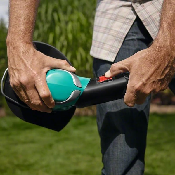 Bosch ART 26-18 Li Cordless Line Trimmer 3 Bosch ART 26-18 Li Cordless Line Trimmer - Image 3