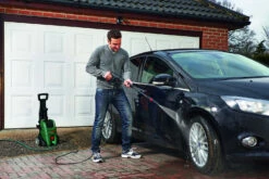 Bosch Pressure Washer AQT 40-13 -Cheap Hozelock || Kettler || Bosch Store l AQT 40 13 Pressure Washer Bosch Usage3