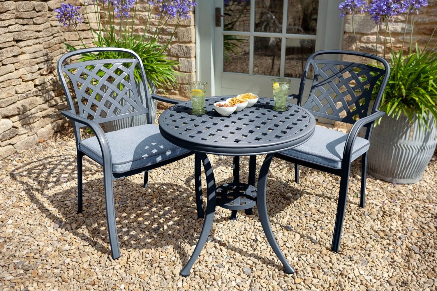 Hartman Berkeley Bistro Set In Antique Grey / Platinum 1 Hartman Berkeley Bistro Set In Antique Grey / Platinum