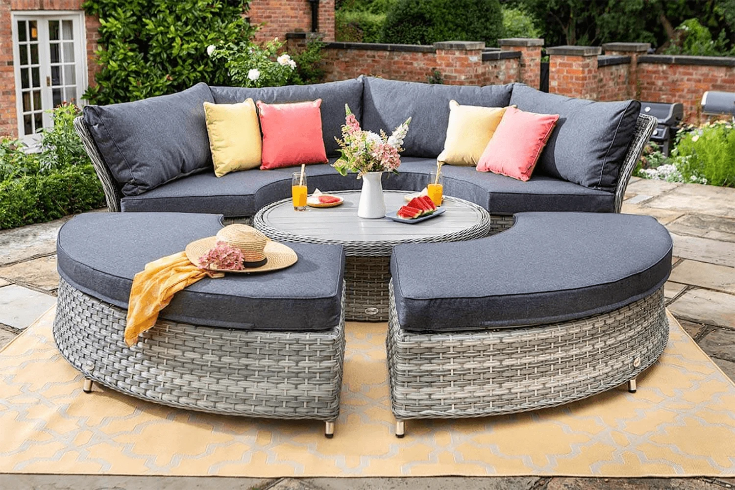 Hartman Heritage Grand Round Casual Dining Set And Day Bed In Ash / Slate 2 Hartman Heritage Grand Round Casual Dining Set And Day Bed In Ash / Slate - Image 2