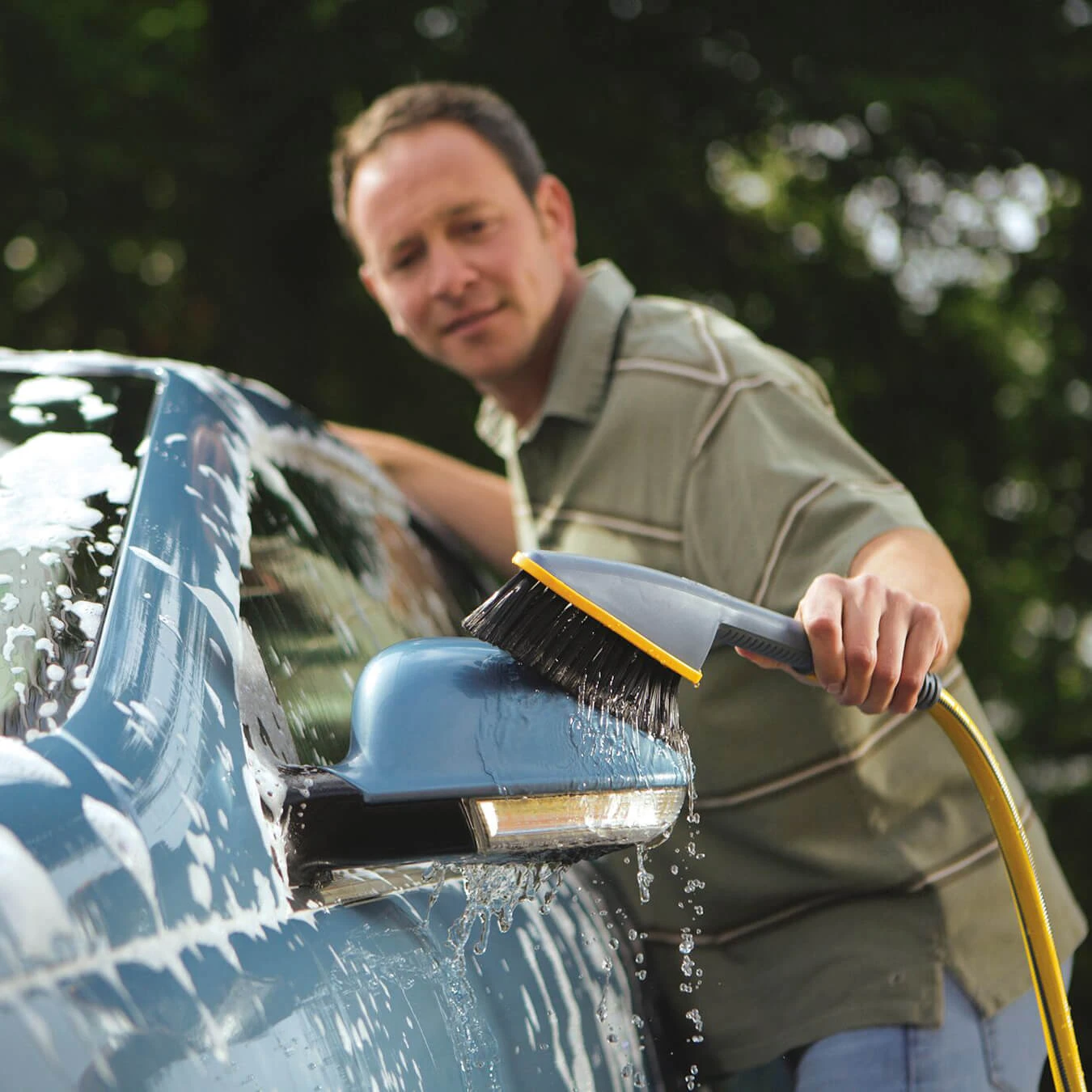 Hozelock Short Car Brush - 2603 2 Hozelock Short Car Brush - 2603 - Image 2