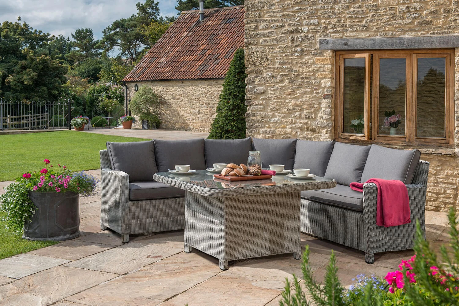 Kettler Palma Grande Corner Sofa Set With Glass Topped Table In White Wash / Taupe 1 Kettler Palma Grande Corner Sofa Set With Glass Topped Table In White Wash / Taupe